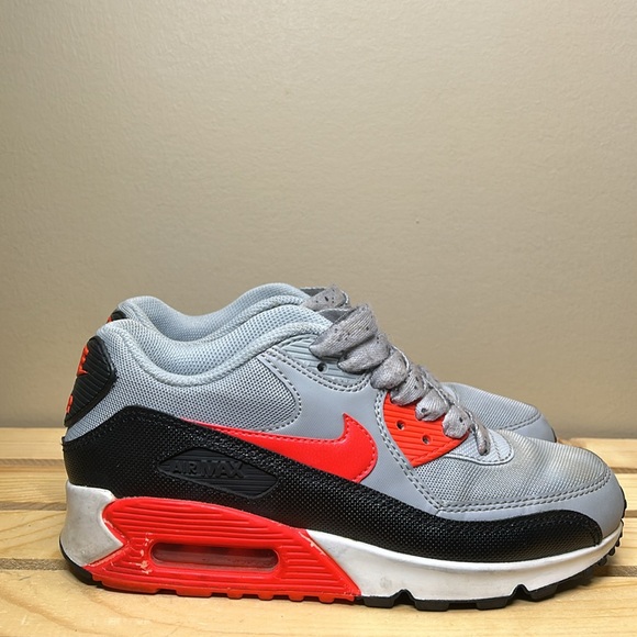 Nike Women's Air Max 90 Essential Wolf Grey / Infrared 616730-014 Size 6 - Picture 3 of 6